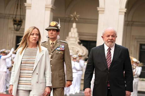 Premiê Giorgia Meloni e presidente Luiz Inácio Lula da Silva durante reunião em Roma, em 21 de junho de 2023
