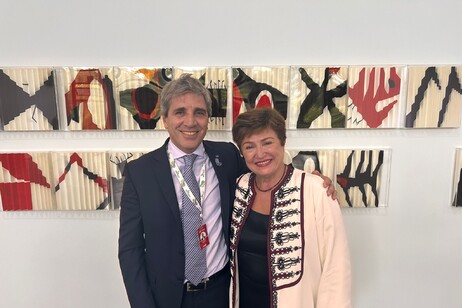 Luis Caputo e Kristalina Georgieva (Foto: FMI)