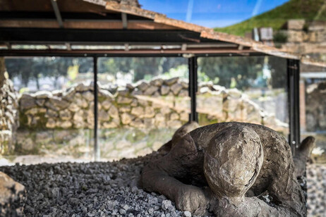 Moldes podem ser visto no Parque Arqueológico de Pompeia