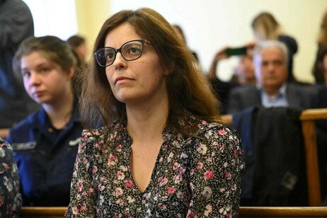 Ilaria Salis presa en Hungría, candidata en las elecciones UE.