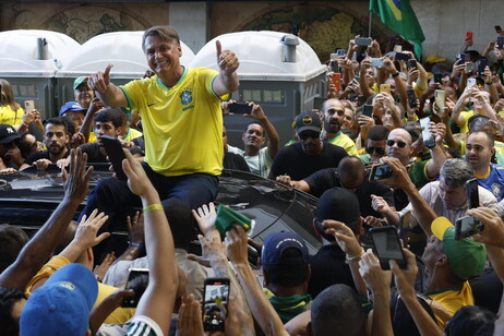 Bolsonaro durante manifestação em Copacabana, no Rio de Janeiro