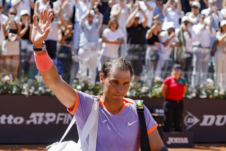 Rafa Nadal jugará en Roland Garros, afirma prensa española