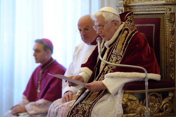 L'addio di Papa Benedetto XVI durante il Concistoro dell'11 febbraio 2011