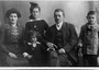1920 - I nonni Lauton con figli Pina, Lino e Lia