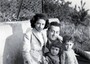 La mia famiglia  negli anni 50. Mamma Carla, papa' Salvatore, mia sorella Annamaria ed io. Da Roberto