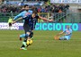 Atalanta-Napoli 2-0: al 19' st Inler svirgola clamorosamente al limite dell'area, Denis intercetta e firma il facile raddoppio