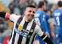 Contro il Sassuolo Antonio Di Natale gioca la partita numero 324 in serie A con l'Udinese e batte il record che apparteneva al capitano 'storico' bianconero Valerio Bertotto. Festeggia col gol numero 186 in A, due meno di Del Piero e Signori