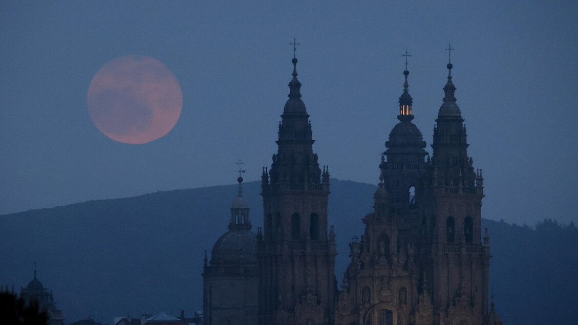 Lua Rosa em Santiago de Compostela
