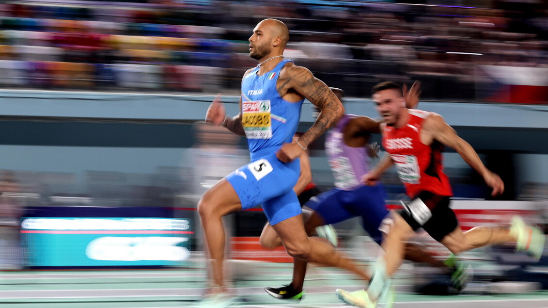 Marcell Jacobs em ação no Campeonato Europeu Indoor de Atletismo