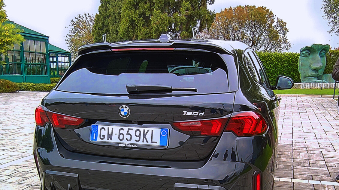 Nuove Bmw Serie 1 versioni 120d e M135 xDrive