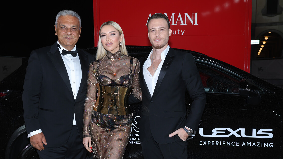 Ali Haydar Bozkurt, Hadise e Kerem Bürsin sul red carpet de 'Stranger Eyes'