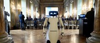 L'evento di presentazione dell'Industrial Liaison Program organizzato dall'Istituto Italiano di Tecnologia. In primo piano il robot R1 (fonte: IIT)