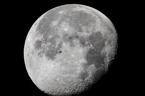 Missão mira extrair O2 da Lua (Foto: Peter Komka/EPA)