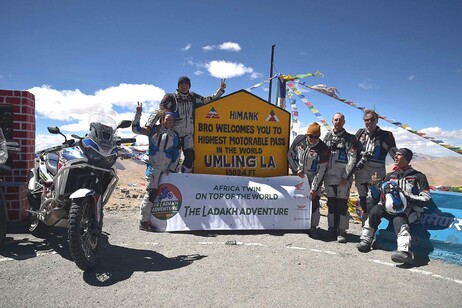 Honda Africa Twin sui passi dell’Himalaya