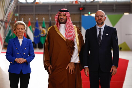 Mohammed bin Salman foi recebido em Bruxelas por Von der Leyen e Charles Michel