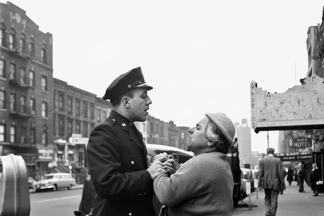 Una de las imágenes de la muestra de Maier, la "fotógrafa de la calle.