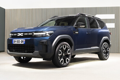 Nuovo C-Suv Dacia Bigster