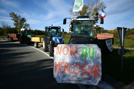 Protesto de agricultores franceses contra acordo Mercosul-UE