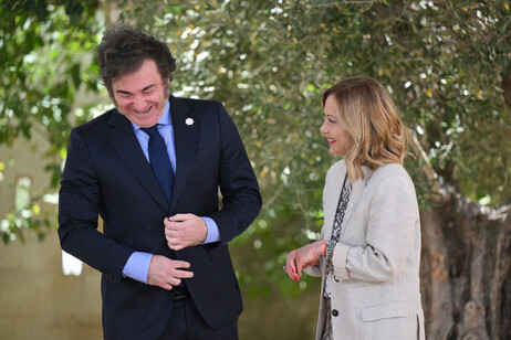 El presidente argentino recibió a la premier italiana en la residencia de Olivos.