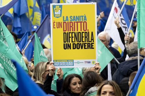 Una de las marchas de protesta de médicos y enfermeros.