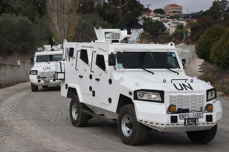 Veículos da Unifil no sul do Líbano