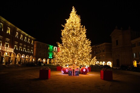 Árvore de Natal em San Severino, na Itália