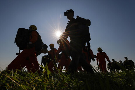 Allenamento di un'unità di paracadutisti a Taiwan