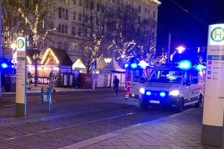 Veículo invadiu um mercado natalino em Magdeburg, na Alemanha