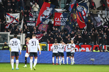 Dallinga e Pobega marcaram os gols da vitória do Bologna sobre o Torino