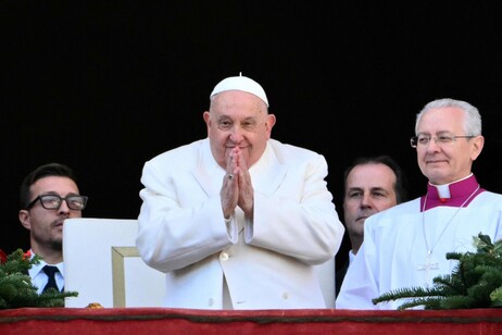 Papa Francisco celebra bênção de Natal no Vaticano