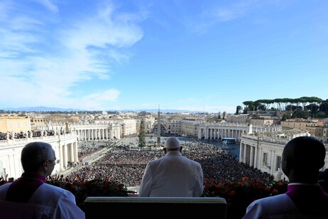 Papa Francisco celebra bênção de Natal no Vaticano