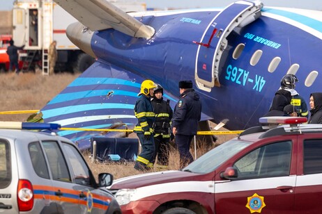 Cauda de avião apresenta sinais de perfuração