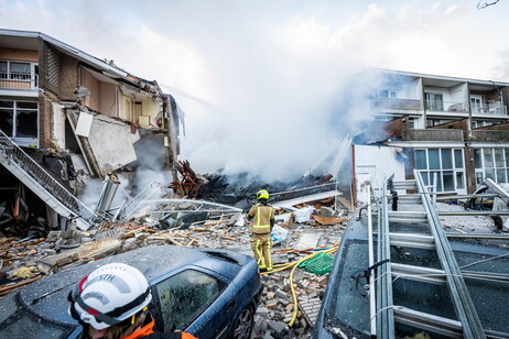 Derrumbe de edificio en La Haya causó muertos y heridos.