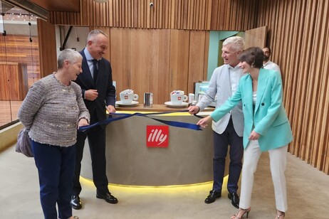 Inauguração de nova cafeteria Illy (Foto: ANSA)