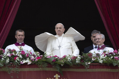 Papa Francisco fez oração no Vaticano