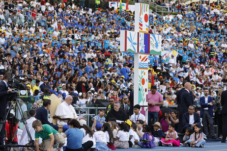 Papa está no Estádio Olímpico de Roma