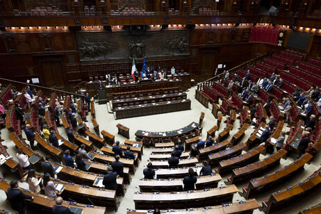 Sessão na Câmara dos Deputados da Itália