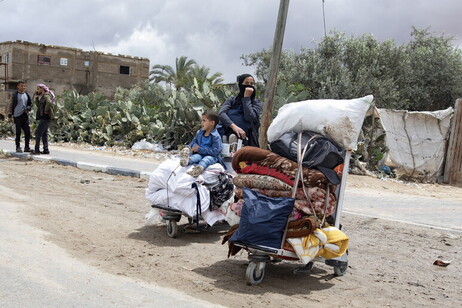 La evacuación de la zona este de la ciudad de Rafah involucra a 100 mil personas (ANSA)