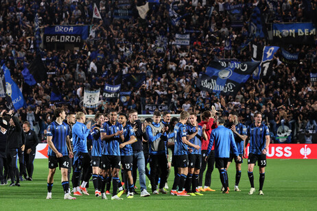 Atalanta celebra vitória na Liga Europa
