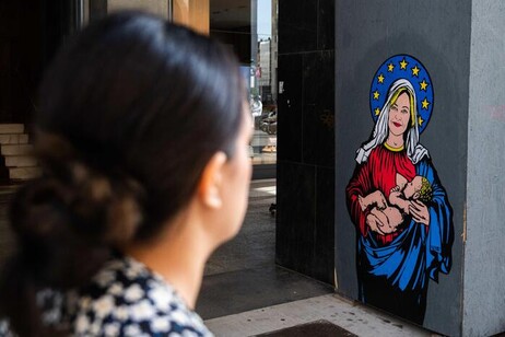 Mural 'Santa Giorgia' foi pintado após eleições europeias