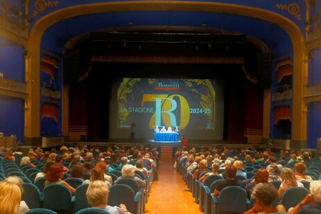 El histórico teatro de Trieste presentó su nueva temporada.