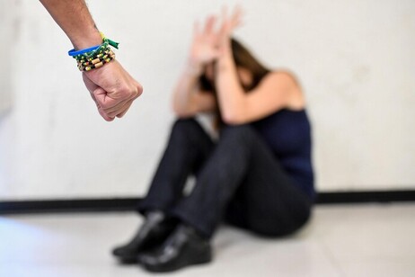 Piden más leyes en Italia para frenar la violencia contra las mujeres (ANSA)