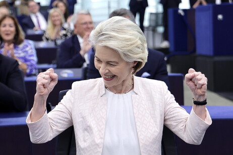 Ursula von der Leyen continuará no cargo mais importante da UE
