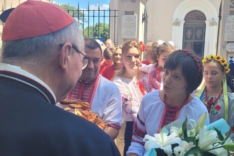 Cardeal Pietro Parolin durante visita a Odessa