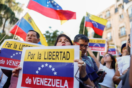 Protests in Madrid over the Venezuela's electoral crisis