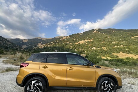 Nuova Suzuki Vitara Hybrid