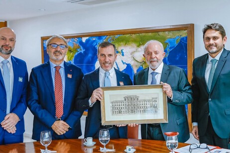 Reunião discutiu importância do Brasil para o Grupo TIM