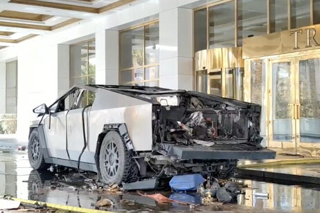 Explosão de  Cybertruck da Tesla em Las Vegas deixou ao menos 1 morto