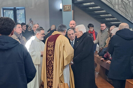 Mattarella a Caivano, partecipa a Messa di don Patriciello