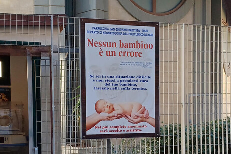 La culla termica della parrocchia di san Giovanni Battista, nel quartiere Poggiofranco